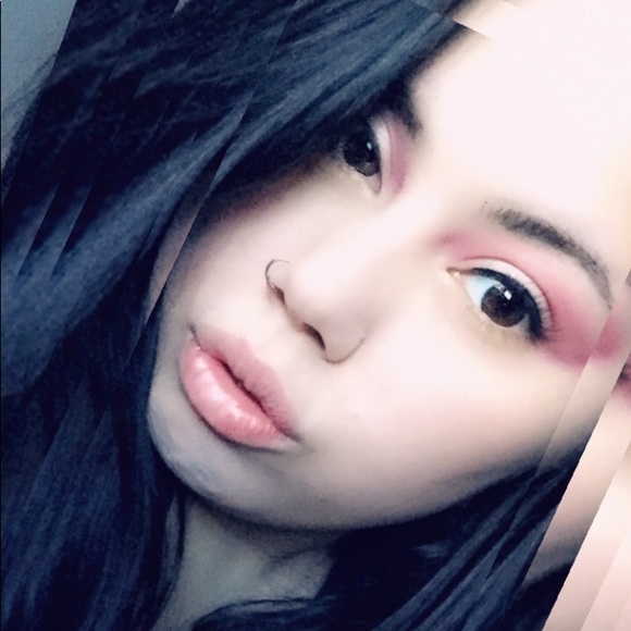 Meet your Posher, Tayls - Picture 2 of 2